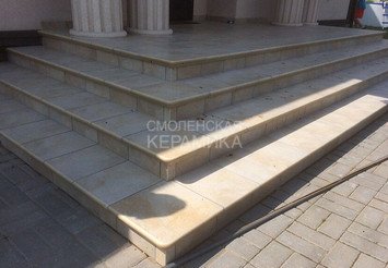 Угловой подступенок Stroeher 9000(725) faveo 1