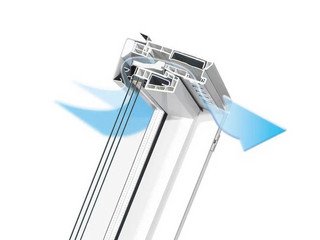 Мансардное окно FAKRO PTP-V U4 из ПВХ 78*118
